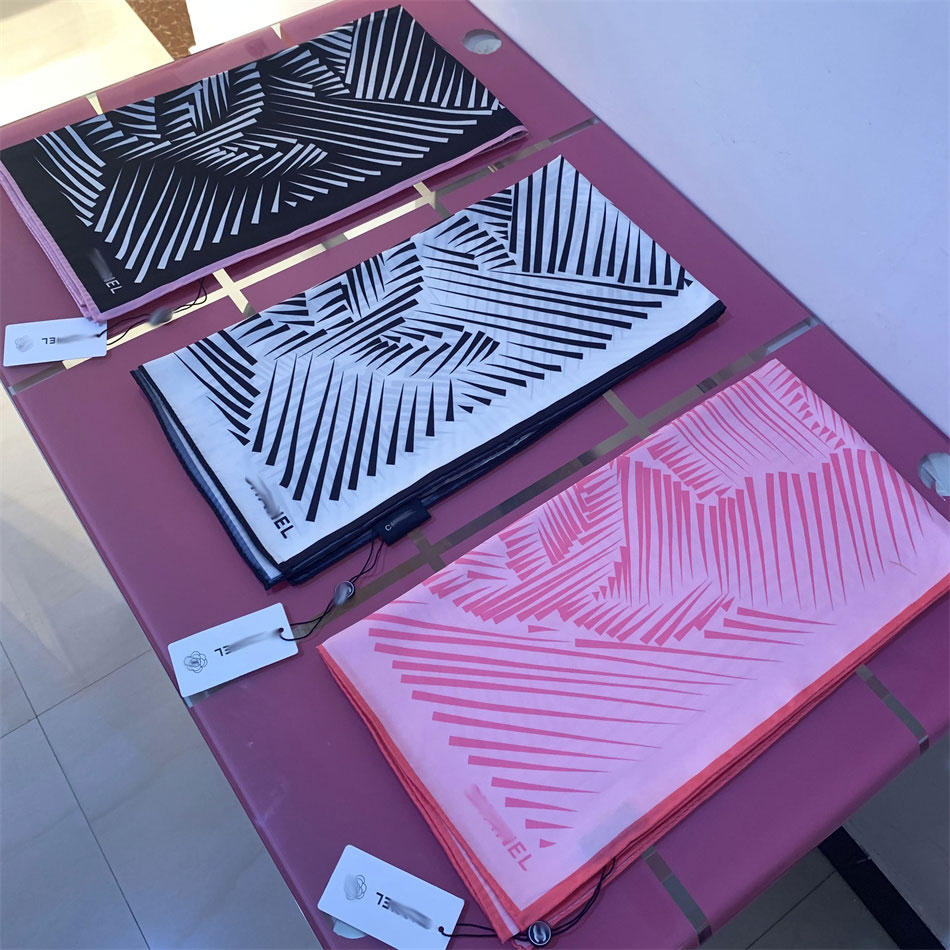 Luxury Silk Scarf Classic Designer Twill Wrap for Women Size 90x90cm with box