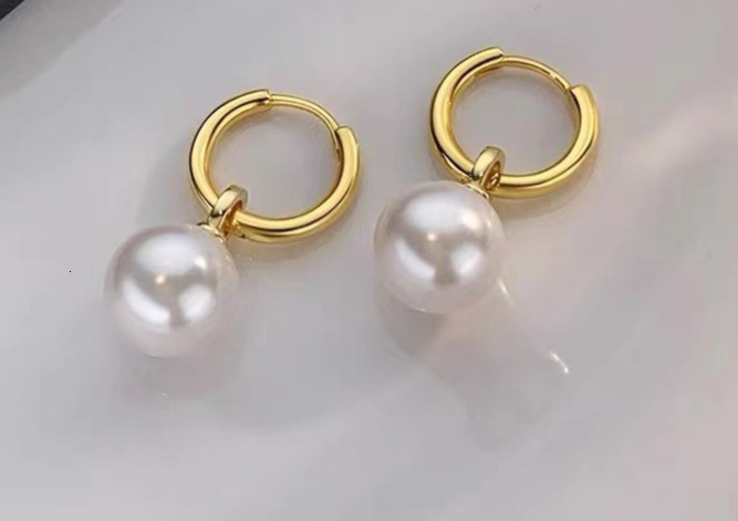 Sier needle pearl 2024 new women's light niche earrings