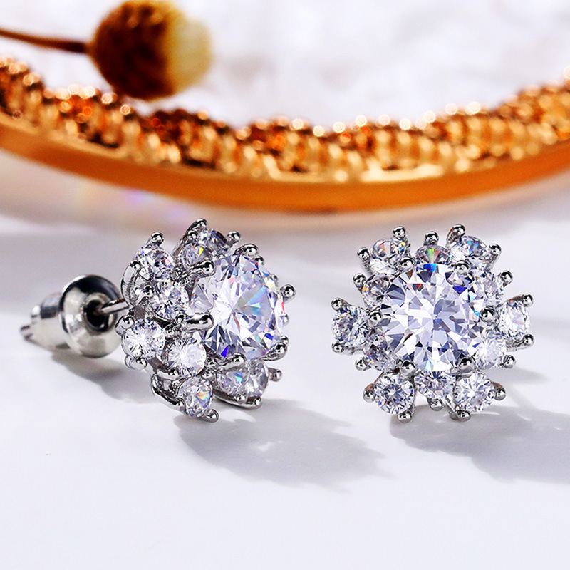 925 Sterling Silver Gold Plated Shiny Diamond Stud Shiny Crystal Flower Women's Stud Earrings Exquisite Full Diamond Zircon Earrings Exquisite Gi