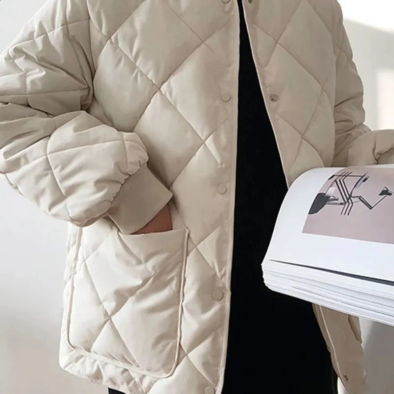 Autumn Winter Jacket Women Parkas Korean Long Sleeve Down Cotton Padded Parka Female Short Lightweight Warm Outwear 240930