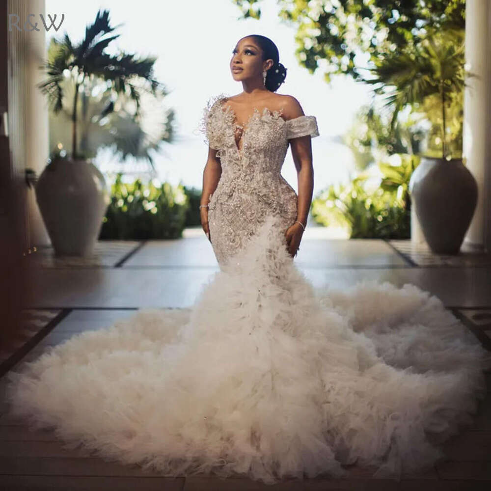 R&W 2024 urious Mermaid Wedding Gowns Bride Illusion Beaded Lace Pearls Rhies Decorated Side Split Pleated Bridal Dress for Marriage D246