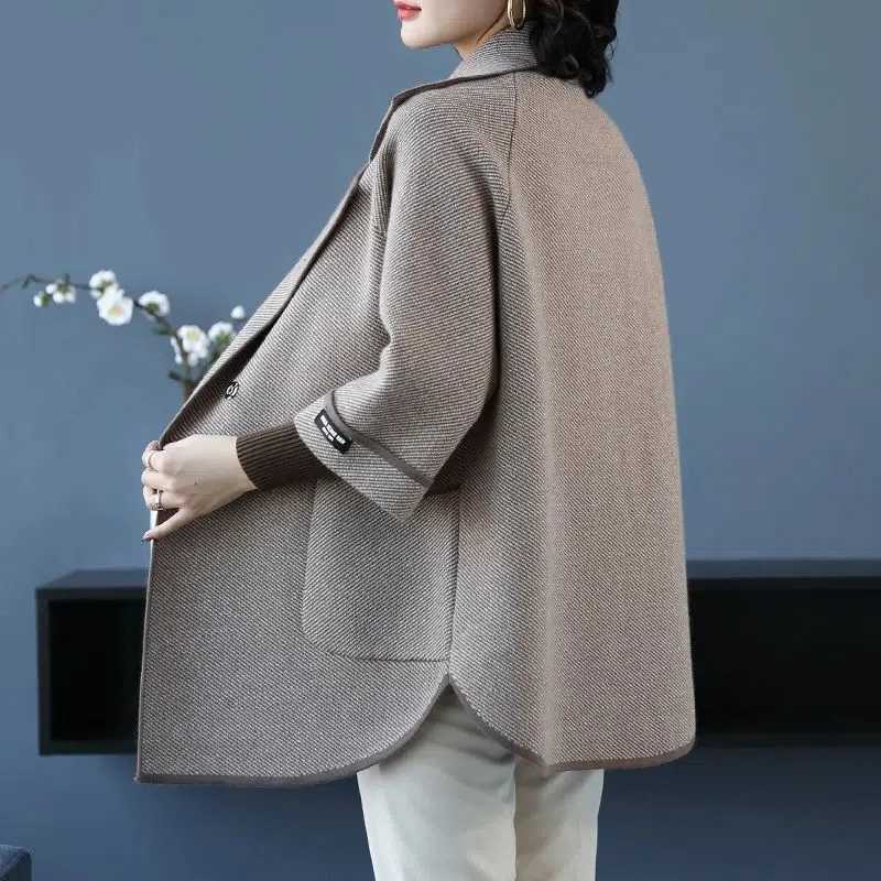 New 2023 Autumn Winter Middle Mother Coat Women Fashion Korean Loose Casual Woolen Coats Overcoats Female OuterwearX241009