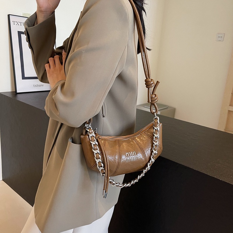 designer winter croissant cross body women's 2024 new niche fashion single shoulder handbag