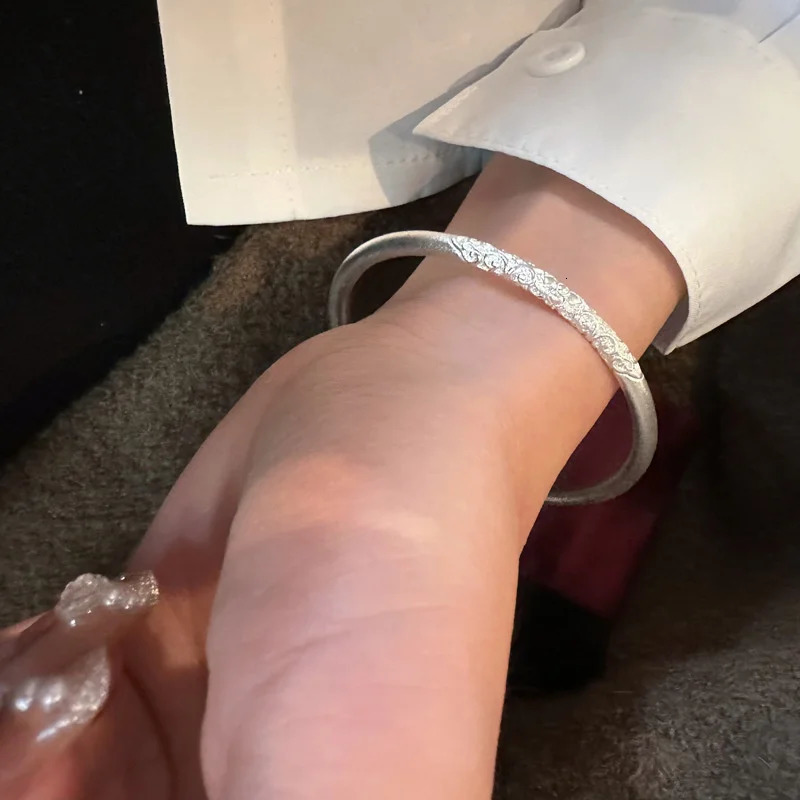 999 Bauhinia Steam Curled Grass Pattern Closed Womens Bracelet in Pure Silver National Style Ancient Silver High Jewelry Gift 240929