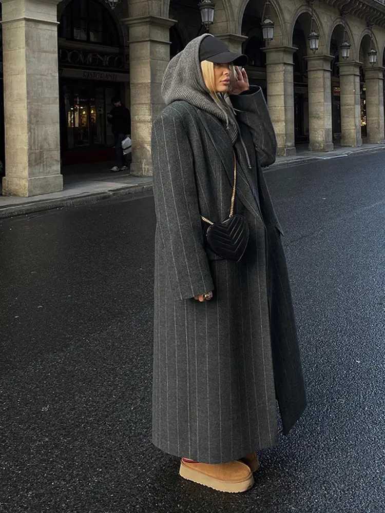Fashion Dark Grey Stripe Lapel Double Breasted Overcoat Women Full Sleeve Loose Long Coat 2024 Autumn Winter Lady Commute JacketX241009
