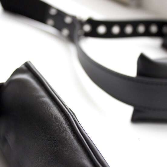 SM adult products bundled with split leg straps M leg straps Couple alternative flirting and restraint toys