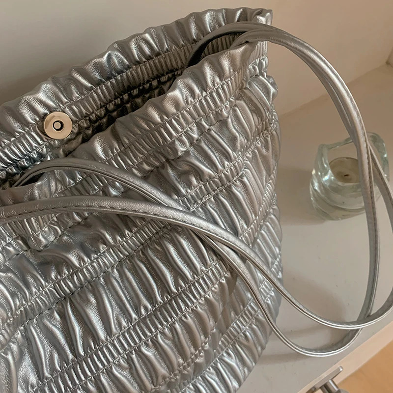 Silver pleated drawstring shoulder bag womens soft PU leather small handbag womens casual wallet bottom bag 241008