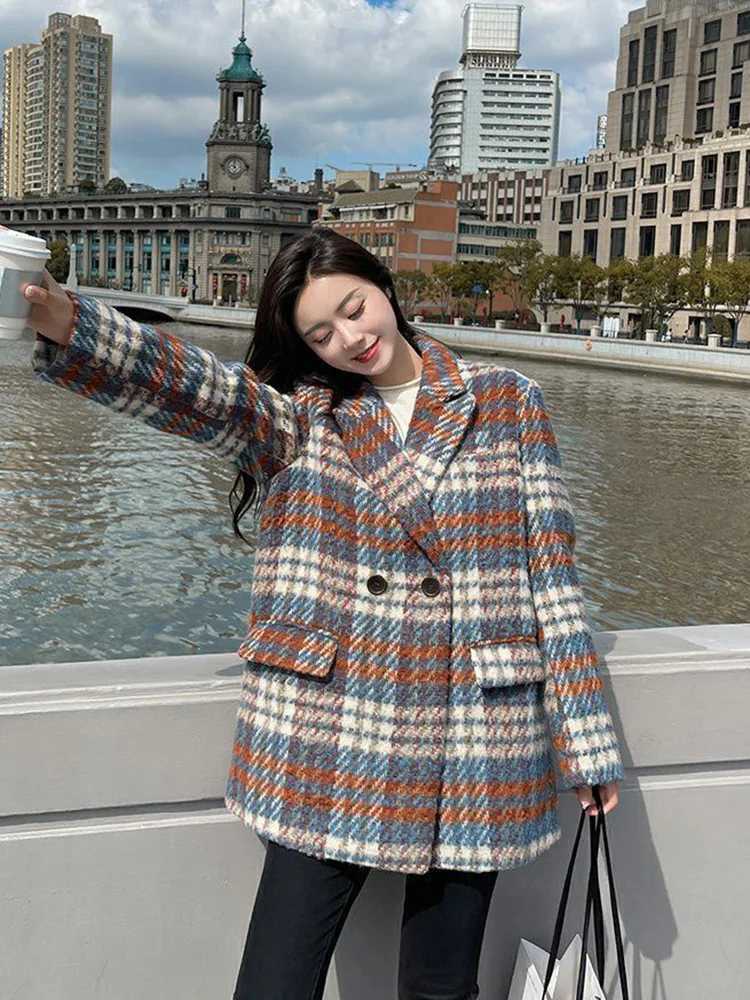 Mid Length Thick Vintage Plaid Woolen Coat Fall Winter New Women Korean Loose Parkas Overcoat V Neck Warm Single Button JaquetaX241009