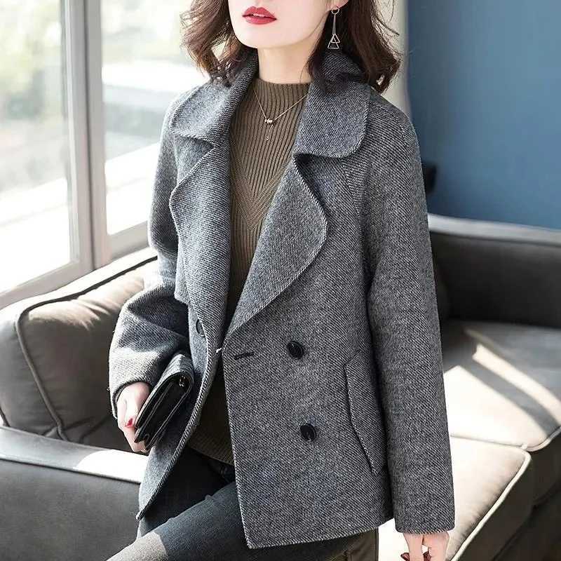 Korean Version of Double-breasted Knitted Cardigan Coat Womens Short 2023 Autumn Winter Clothes New Loose All-match Woolen CoatX241009