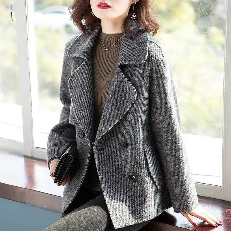 Korean Version of Double-breasted Knitted Cardigan Coat Womens Short 2023 Autumn Winter Clothes New Loose All-match Woolen CoatX241009