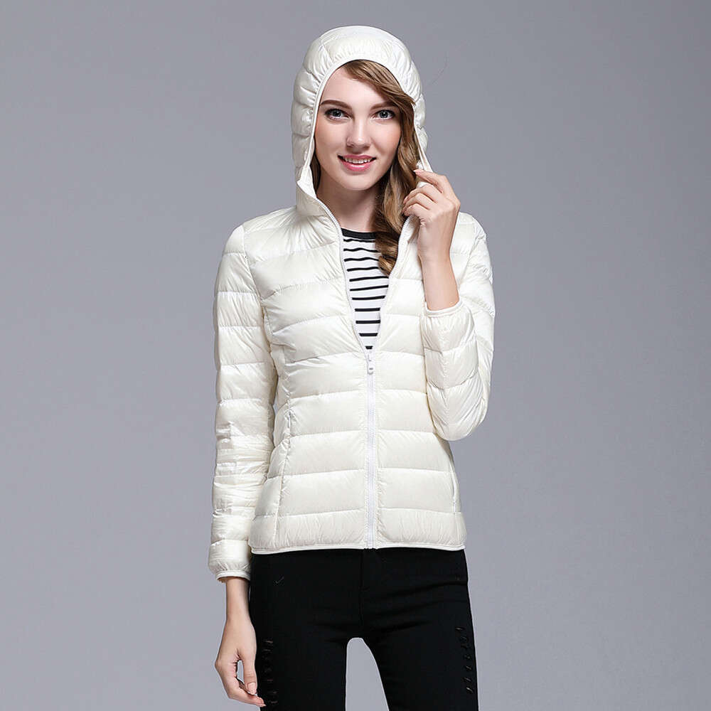 Large Size 2024 New Light and Thin White Duck Hooded Down Womens Short Coat