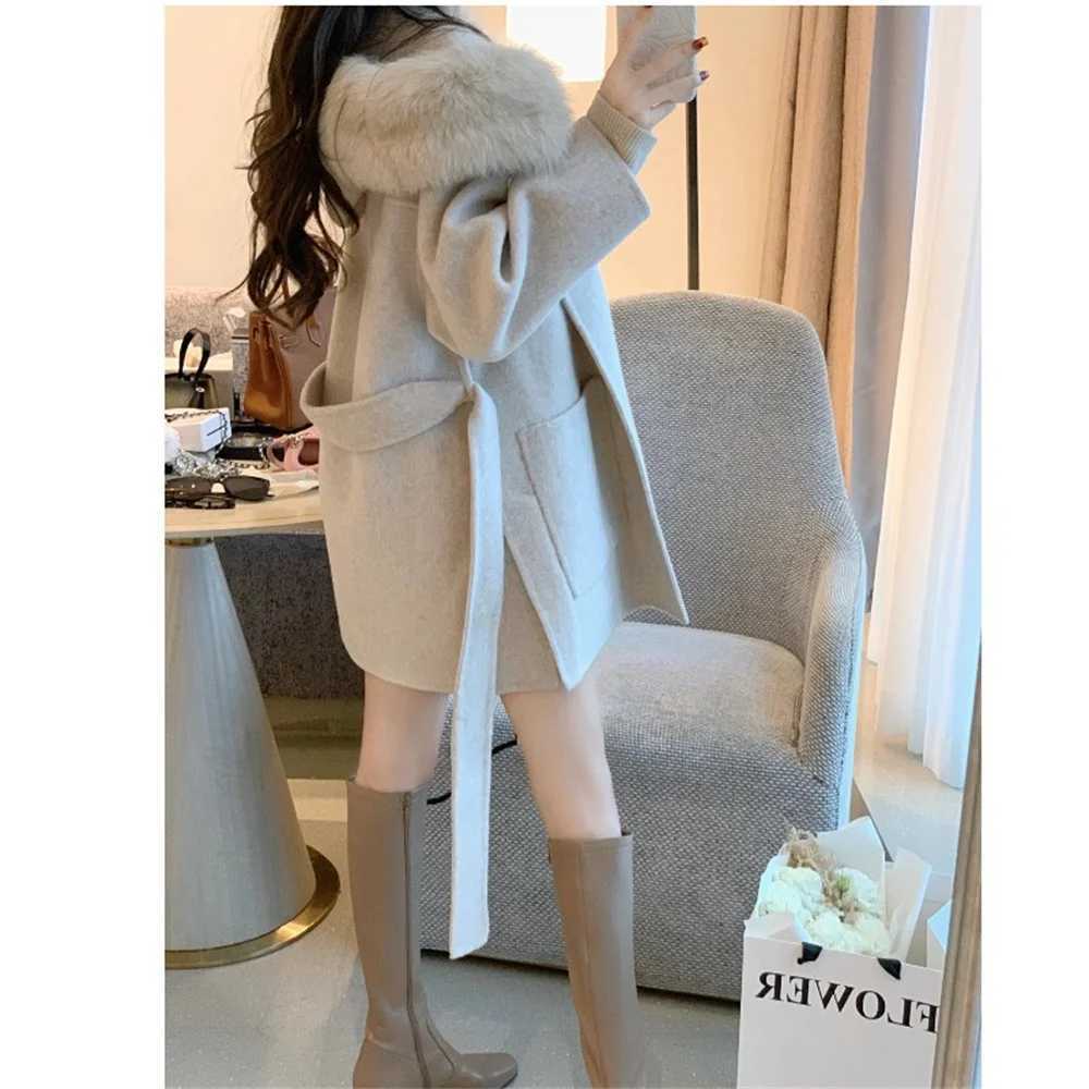 S-XL Winter Warm Faux Woolen Fashion Jacket Belt Women Long Sleeves Loose Coat Thicken Overcoat With Rabbit Fur HatX241009