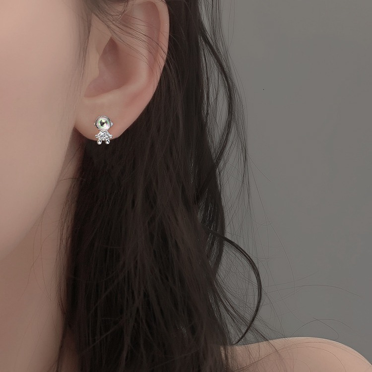 Needle Colored Astronaut 2024 New Trendy Creative Niche Design Earrings