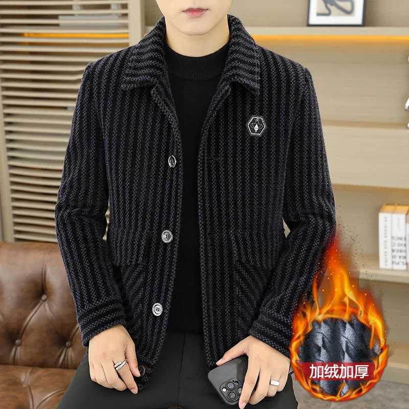 New Fleece Thickened Handsome Senior Woolen Coat Mens Autumn and Winter Lapel High-grade Coat Mens Short Jacket Clothing LX241009