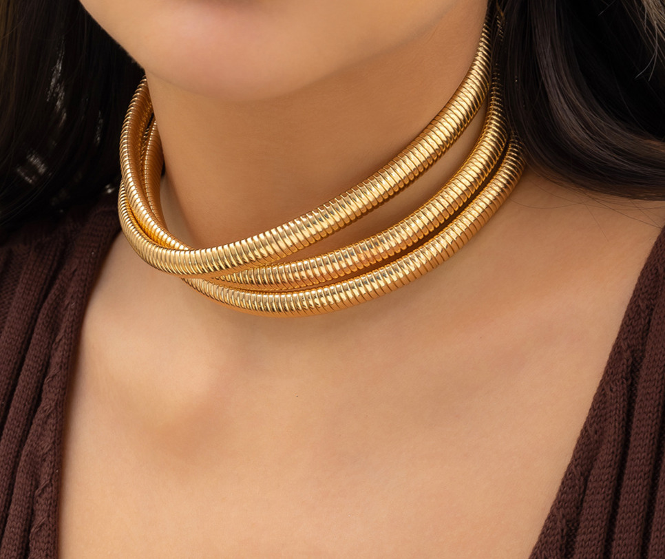 Jewelry simple and fashionable multi-layer collar women's necklace chocolate hip-hop exaggerated snake bone chain