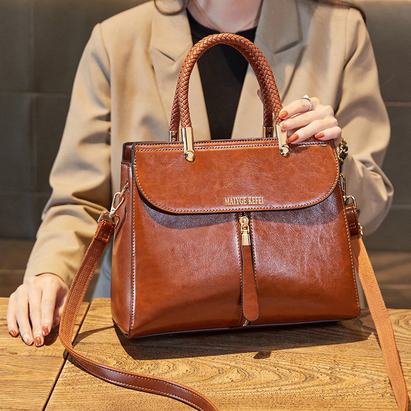 2025 NEW Womens Designer Crossbody Bags - Chic Leather Shoulder Bag, Large Capacity, Winter hot Fashion, Ideal for Daily Use