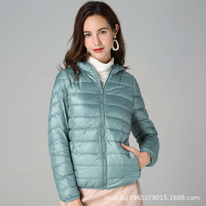 Down for women 2024 new short lightweight thick warm slim fit Korean version white duck down fashionable jacket