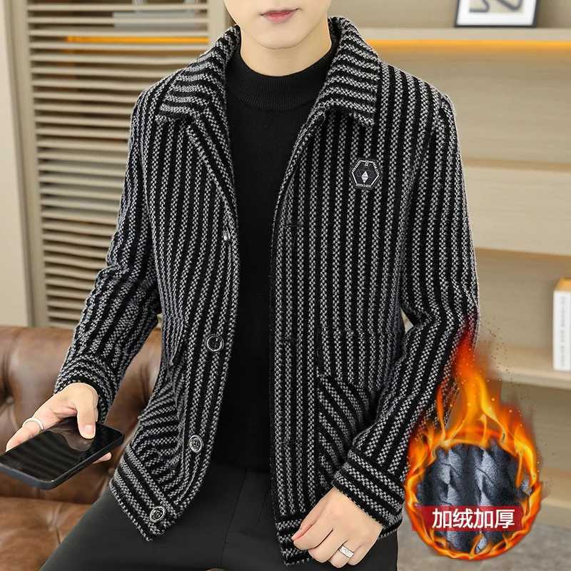 New Fleece Thickened Handsome Senior Woolen Coat Mens Autumn and Winter Lapel High-grade Coat Mens Short Jacket Clothing LX241009