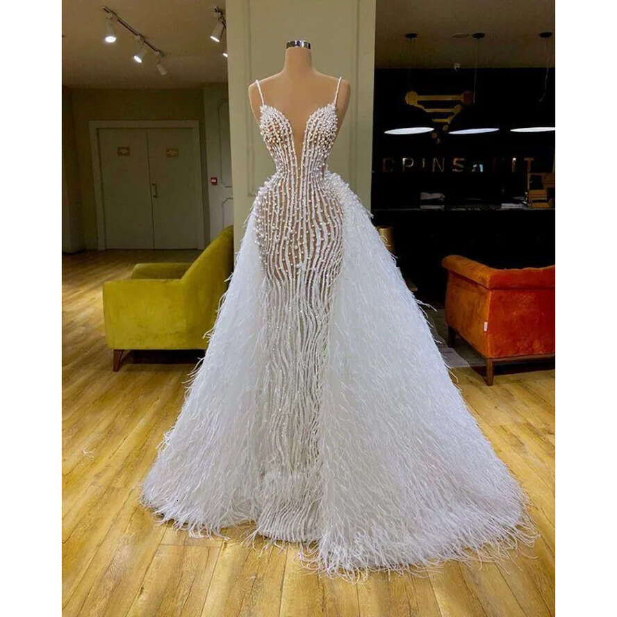 Ostrich Dresses Stock Wedding Feather Sheath Column Crystal Bead Bridal Gowns Rhie Beading Petites Plus Size Custom Made ing
