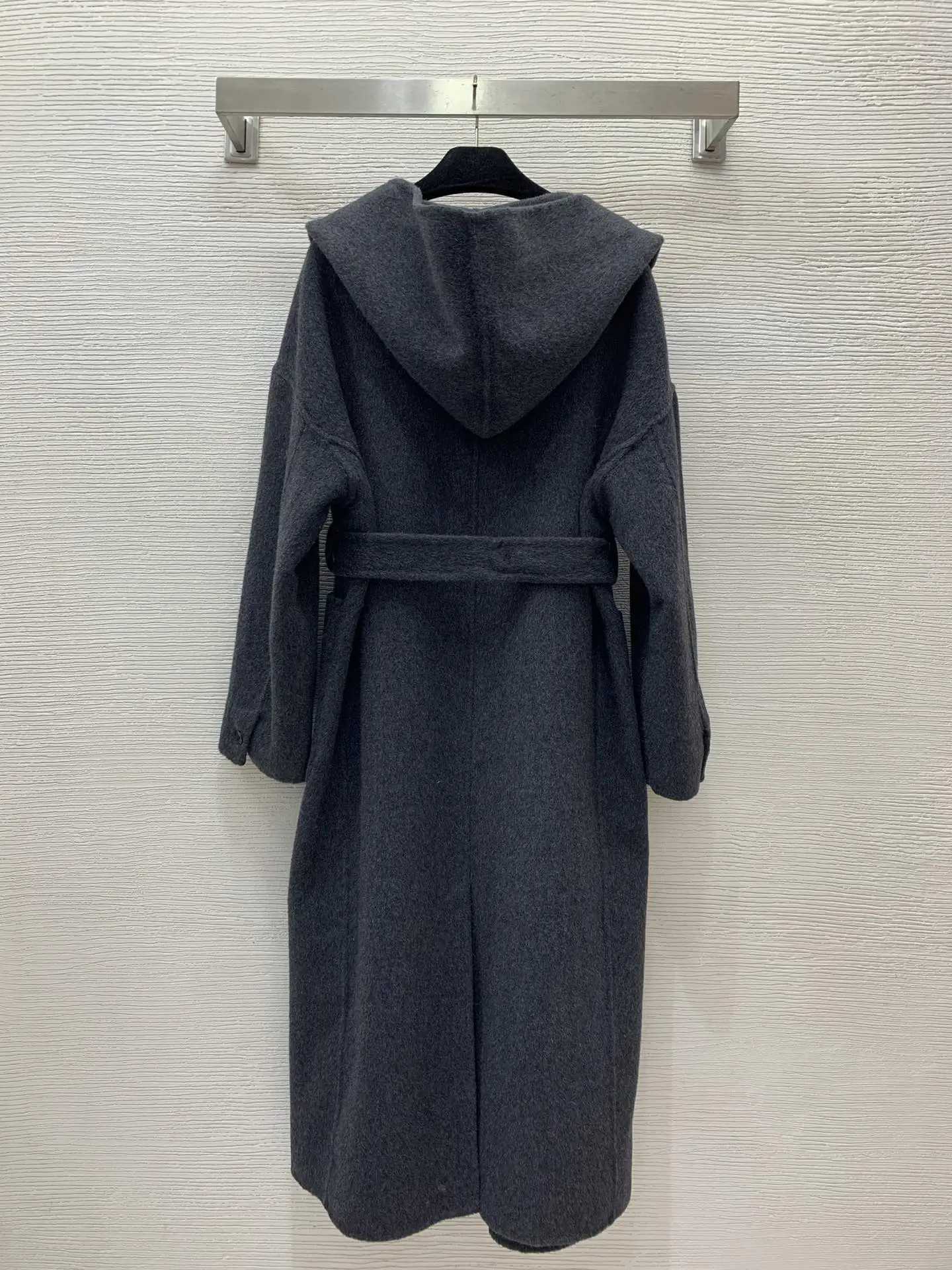 24 autumn/winter new womens clothing high-end quality fashionable hooded double-sided woolen loose fit with belt jacketX241009