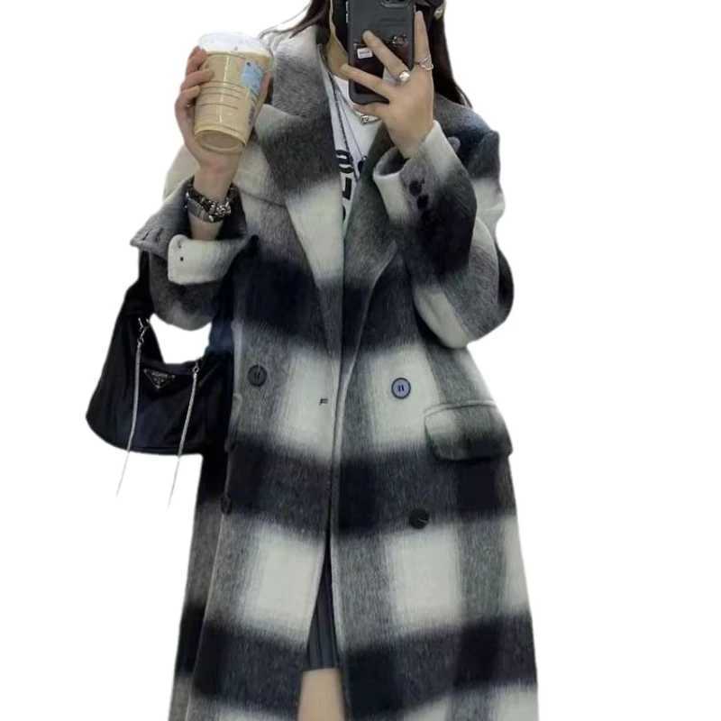 Coat womens 2024 new autumn and winter loose suit plaid woolen coat mid-length black and white plaidX241009