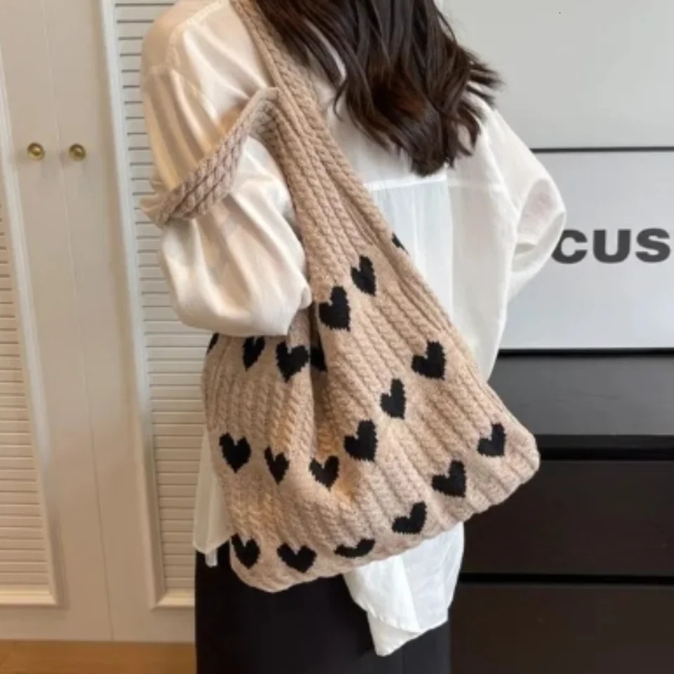 Large capacity knitted handbag casual hollow womens shoulder bag handbag womens handbag 241008