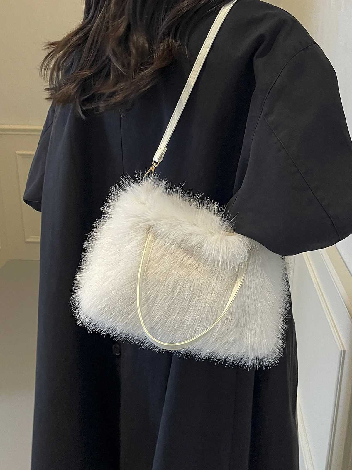 Autumn Winter Mao Bag Female 2024 New Messenger Plush Portable Bucket 241009