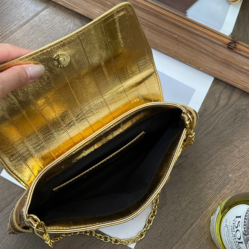 Chain Shoulder Underarm Gold Bags For Women Designer Handbag Purses 2024 New Fashion Commuting Large Capacity Crossbody