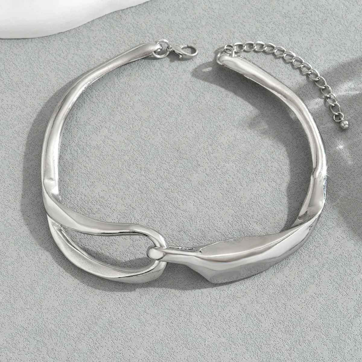 Obega Fashion Women Punk Style Silver Heavy Metal Short and Fat Necklace Fashion Personality Simple Jewelry W241009