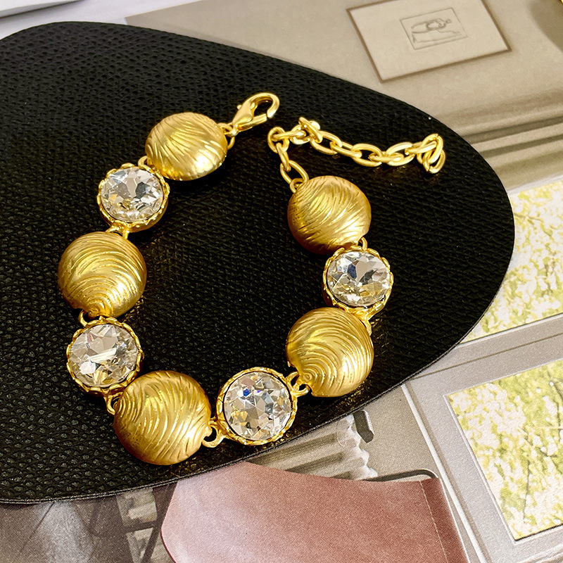 Necklace for Women, Light , Personalized and Magnificent, Gold Neckchain, Exaggerated Middle Age Collar Chain
