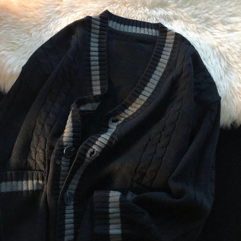 Mens fashion contrasting color Japanese retro single chest knitted cardigan Y2K casual streetwear oversized sweater 241007