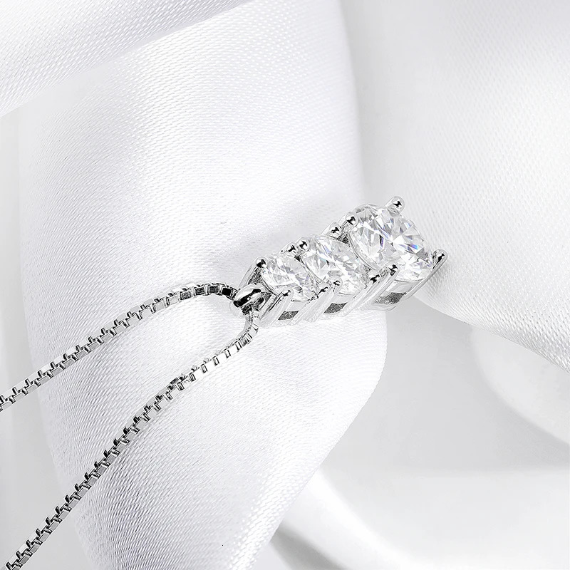 Smyoue 18CT Female Pendant Sparkling Diamond Necklace 3 Stone Pure Silver 925 Jewelry y Quality GRA 240912