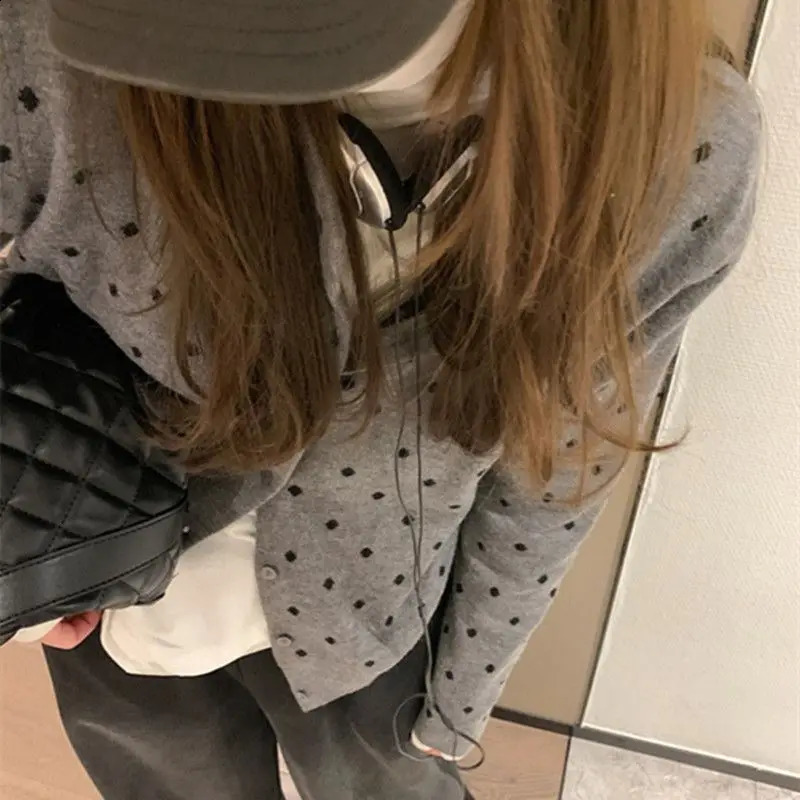 Polka dot knitted cardigan ins spring and autumn style layered n sense versatile slimming long sleeved top 241007