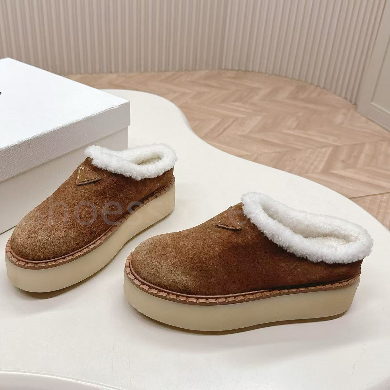 Top quality Suede Fur Slipper Mules Flats shoes 5cm Trend Fluffy Furry slipper Slides for women Luxury Designer Fur Slides Winter warm wool shearling with box