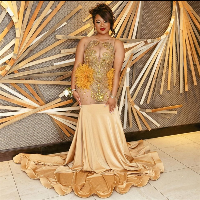 Luxury Gold Prom Dress With Feather Plus Size Mermaid Diamond Crystal Evening Dress For Black Girls Elegant Birthday Formal Occasion Party Dress Vesti