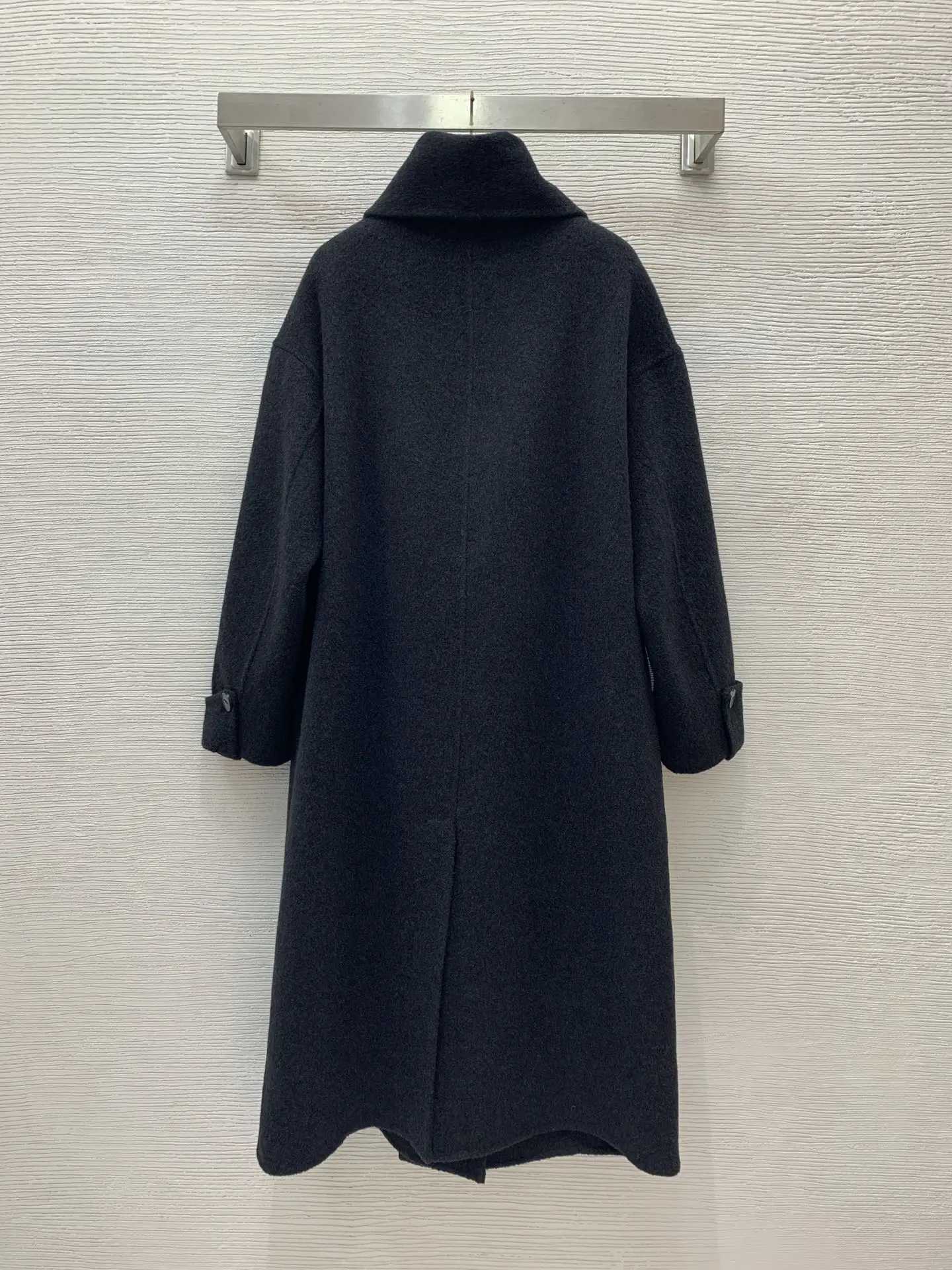 Free shipping 2024 new fall winter womens woolen coat high-end custom beige winter trench coat plush loose coat womenX241009