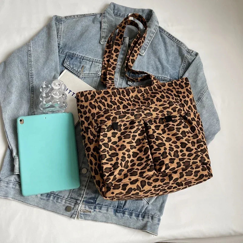 High Capacity Leopard Fashion Nylon Shoulder Bag Multi Pocket Casual Handbag Womens Bolsas Womens Selling Bag 241008