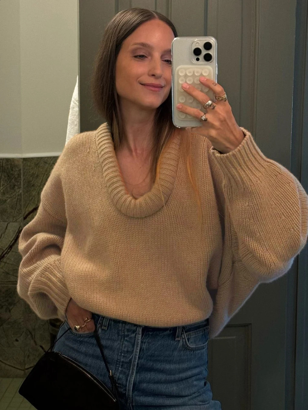 Autumn loose knit pull-out womens fashionable O-neck long sleeved sweater womens solid casual jumper 240927