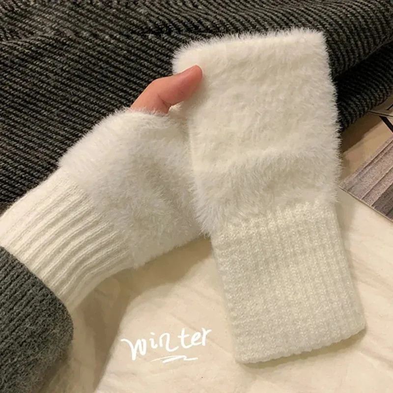 Winter touch screen plush warm gloves womens outdoor elastic fur wool half finger no gifts 241009