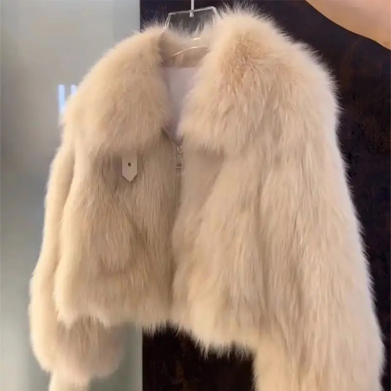 Korean version of autumn and winter womens fashion society short hair loose small jacket 241007