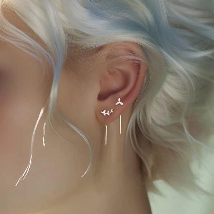 Three Leaf Lucky Grass Ear Thread, Women's Earnail Earrings, Internet Celebrity, Unique Design, Simplicity