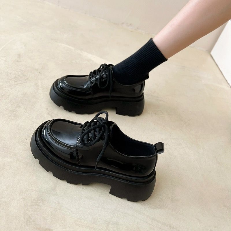 Thick soled small leather shoes 2024 new spring and autumn British style JK shoes, black hundred matching skirt lace up loafers