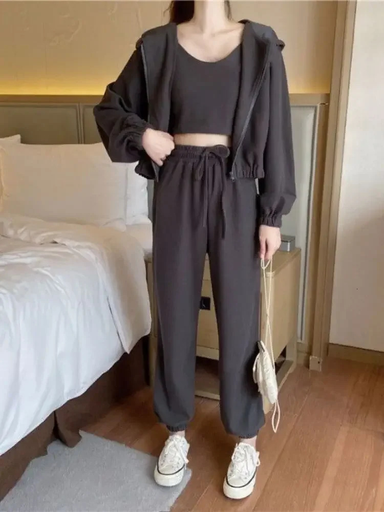 Womens Running Track and Field Clothing 3Piece Set Korean Style Gym Coat Loose Casual Fashion Sportswear 241007