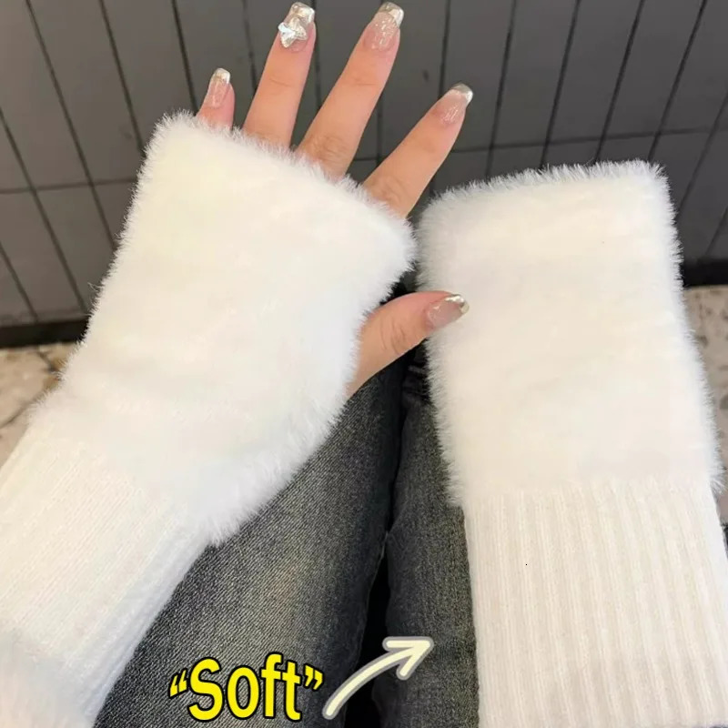 Winter touch screen plush warm gloves womens outdoor elastic fur wool half finger no gifts 241009