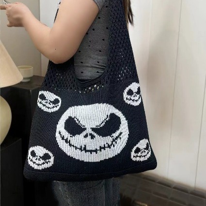 Free Shipping 2025 Halloween Funny Skull Tote Bag Trendy New Knitted Cartoon Weaving Carving #22 Designer Bag Luxury Bag Tote Bag