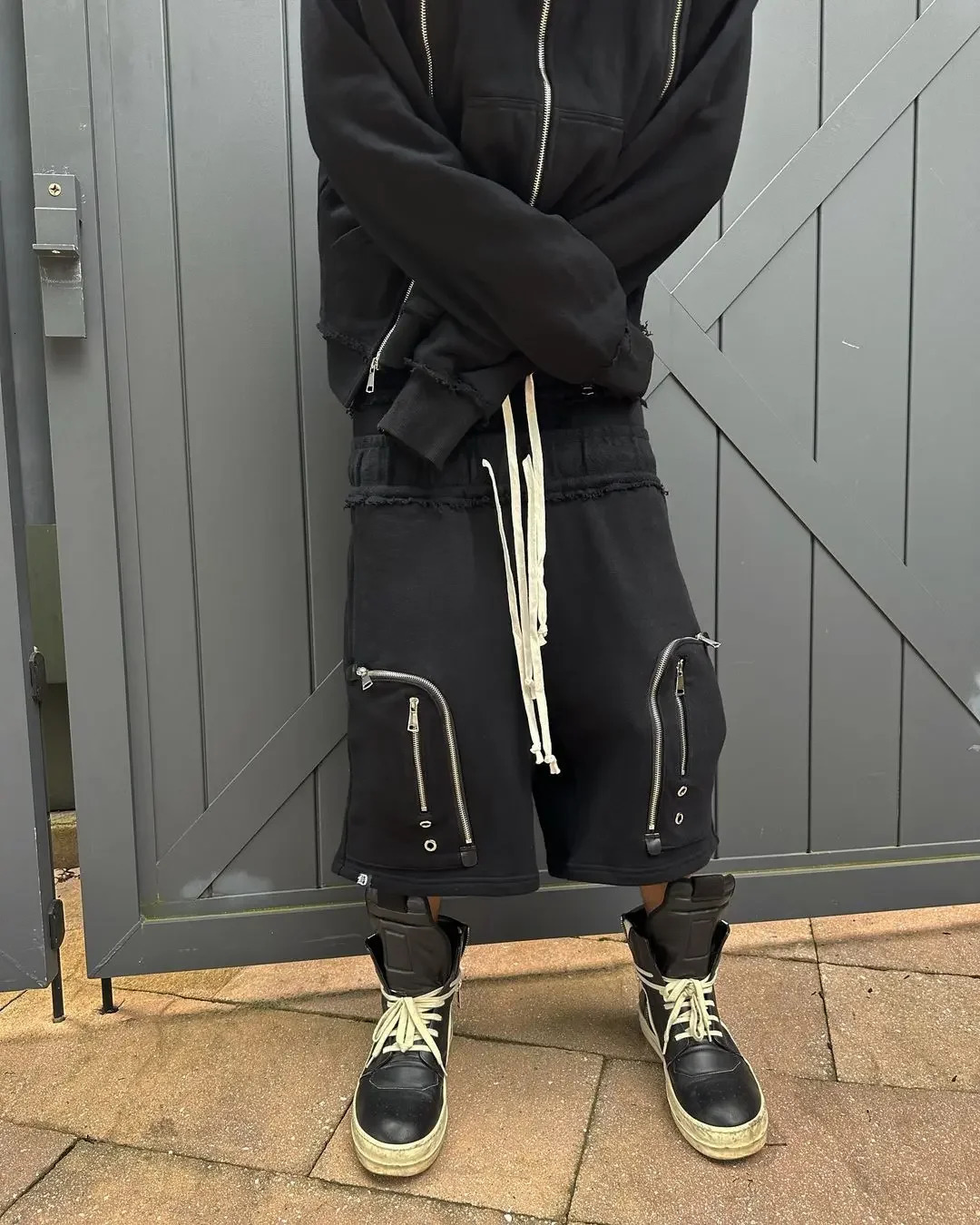 American Gothic Multi Zipper Hoodie Set Double Waist Shorts Mens Y2K Work Clothes Style Casual Two Piece Basketball Street Clothes 241009