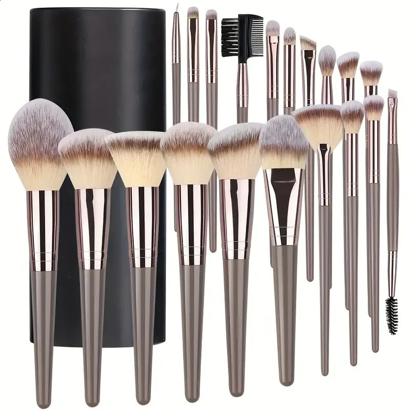 3-20 pieces of makeup brush set basic eye shadow powder blusher concealer soft fluffy kabuki mixed brush female beauty tool 241008