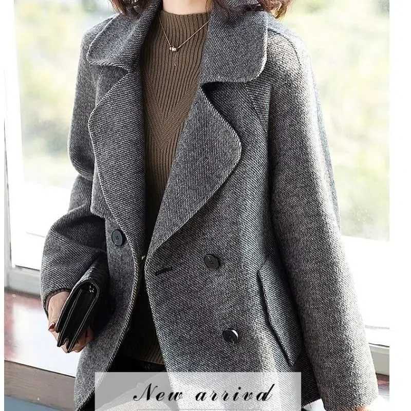 Korean Version of Double-breasted Knitted Cardigan Coat Womens Short 2023 Autumn Winter Clothes New Loose All-match Woolen CoatX241009