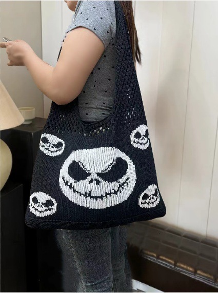 Free Shipping 2025 Halloween Funny Skull Tote Bag Trendy New Knitted Cartoon Weaving Carving #22 Designer Bag Luxury Bag Tote Bag