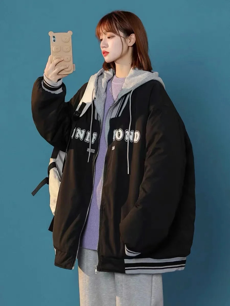 Womens comfortable warm jacket fake two piece thick womens loose retro hooded baseball jacket oversized winter cotton jacket 241009